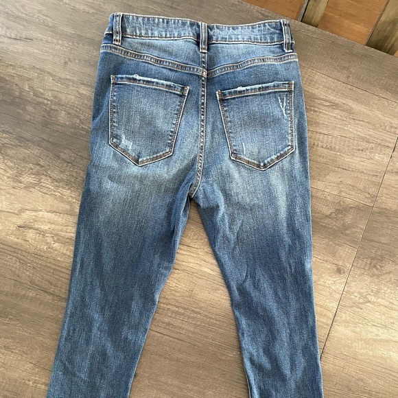 High waisted cut out women’s jeans - Picture 2 of 3